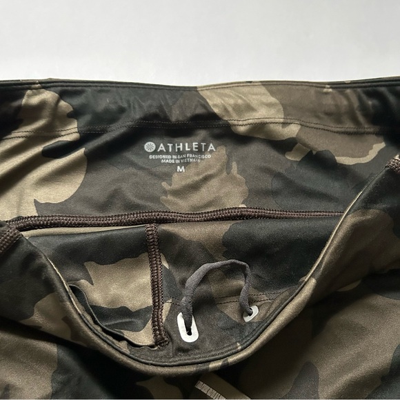 🩷 ATHLETA CAMO CONTENDER 7/8 TIGHT LEGGINGS OLIVE GREEN CAMOUFLAGE SIZE MEDIUM - Picture 8 of 11